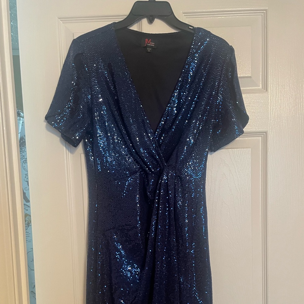 Elegant Navy Sequin Dress - Picture 2 of 3
